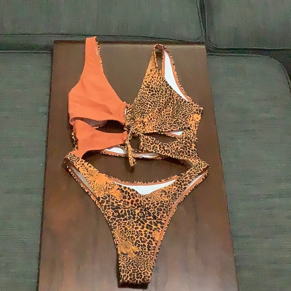 Medium one piece swimsuit